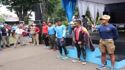 Prajurit Pasmar 3 Harumkan Nama Satuan di Kejuaraan Fin Swimming Estafet Biffin Danlanal Cirebon Cup