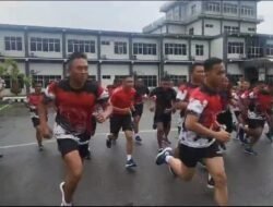 Prajurit Yonmarhanlan XIV Sorong Latihan Lari 3200 Meter