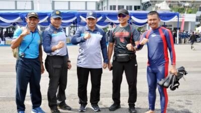 Komandan Pasmar 3 Hadir dan Ikuti Lomba Fin Swimming Selat Madura KASAL CUP 2024