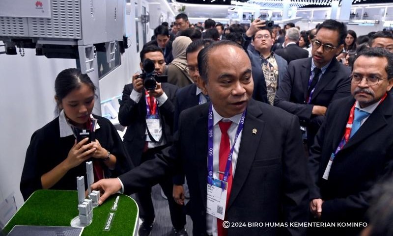 FOTO: Menteri Komunikasi dan Informatika RI, Budi Arie (tengah)/foto: Biro Humas Kemkominfo