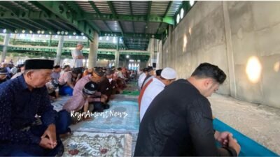 Foto: Ribuan umat muslim menghadiri Sholat Idul Fitri 1445 Hijriah di Masjdi Agung Waisai, Ibukota Kabupaten Raja Ampat, Rabu, (10/4/2024)/Aditya