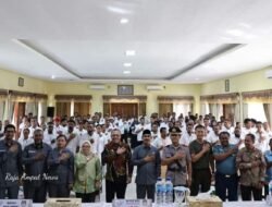 Lantik 120 PPD, Ketua KPU Raja Ampat: Ingatkan Jaga Integritas dan Marwah Lembaga