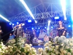 Malam Puncak HUT Ke-21, Wizz Baker & D’Ussy Hibur Ribuan Warga Raja Ampat