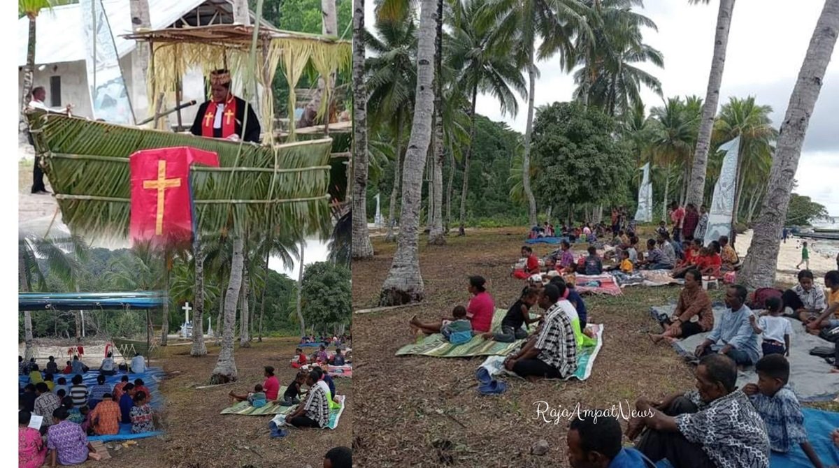 Ket: Puluhan Jemaat dari Tiga Jemaat di Lingkungan Batanta, Klasis Raja Ampat Tengah mendengarkan firman pada Ibadah Perayaan HUT ke-78 Pekabaran Injil masuk Pulau Batanta, Kamis, (01/8/2024)/ dk
