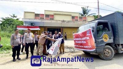Lepas Pendistribusian Logistik di Kota Waisai, Ketua KPU PBD Ajak Masyarakat Jaga Persatuan
