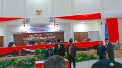 DPRK Raja Ampat Tetapkan Orideko Iriano Burdam dan Mansyur Syahdan sebagai Bupati dan Wakil Bupati Terpilih