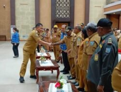 Apel Terakhir, Pj Wali Kota Sorong Bernhard Rondonuwu Pamit dengan Haru