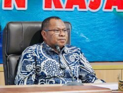 Bangkit dan Bersatu! Bupati Raja Ampat Ajak Masyarakat Membangun Bersama