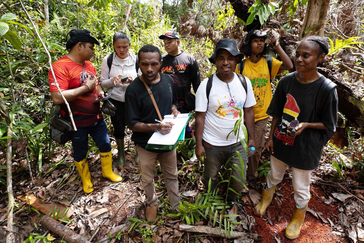 KET: Pelatihan-Smart-Patrol-Distrik-Konda-Dok.Konservasi-Indonesia-Nikka-Gunadharma
