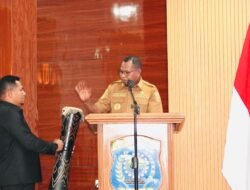 Bupati Raja Ampat Himbau ASN Tidak Menggunakan Plastik Sekali Pakai, Regulasinya Akan Segera Dikeluarkan