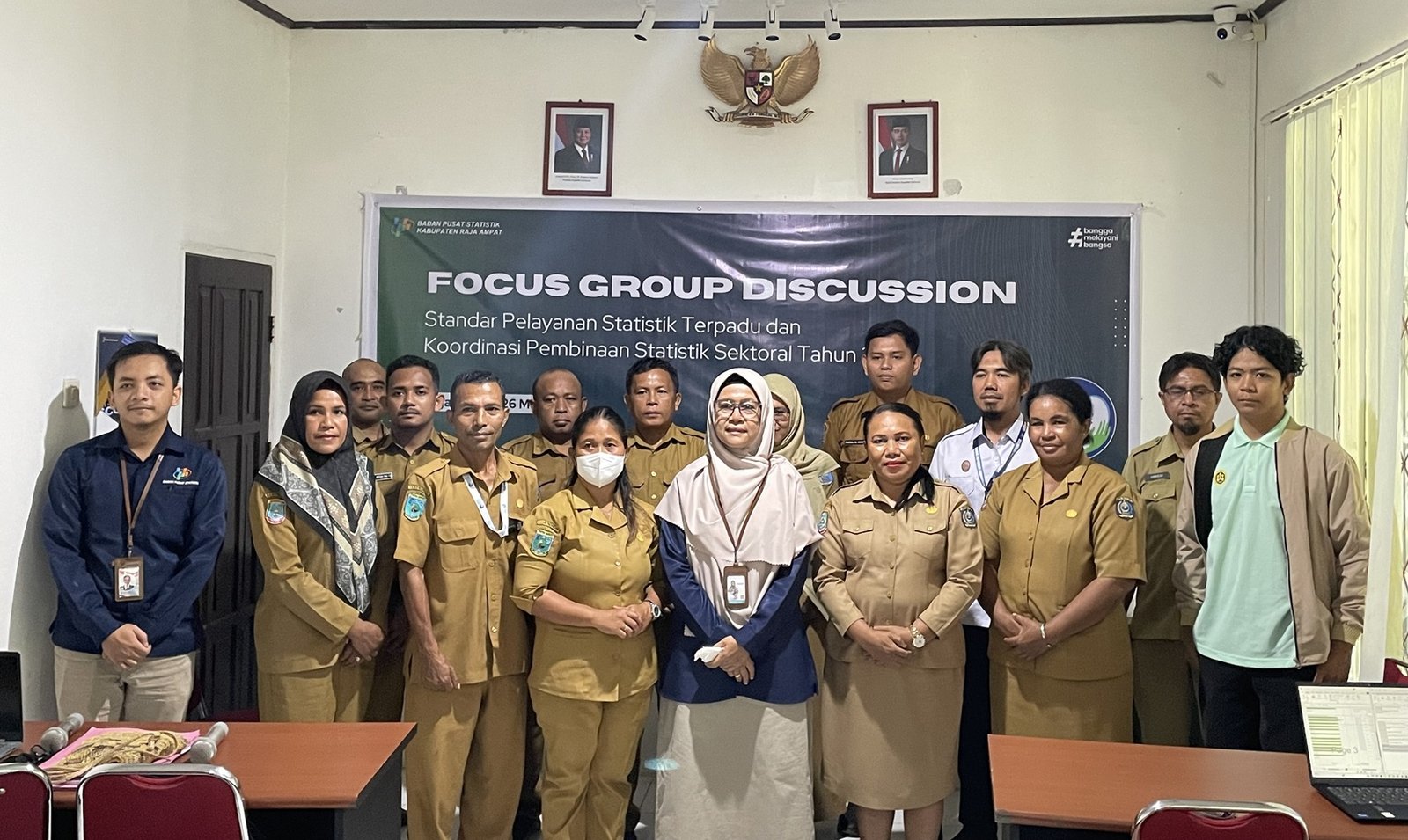 KET: Peserta Focus Group Discussion (FGD) Standar Pelayanan Statistik Terpadu dan Koordinasi Pembinaan Statistik Sektoral Tahun 2025 yang diselenggarakan BPS Raja Ampat, Senin (26/5/2025)/Ft: Petrus Rabu