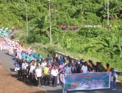 Ratusan Warga Meriahkan Pembukaan HUT ke-22 Raja Ampat, Bupati Serukan Jaga Kebersihan Kota Waisai