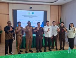 Raja Ampat dan Kejaksaan Negeri Sorong Teken Kerja Sama Bidang Hukum Perdata dan Tata Usaha Negara