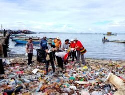 Peringati Hari Lingkungan Hidup Sedunia, Bersih-Bersih Sampah Digelar di Pelabuhan Pendaratan Ikan Kota Sorong