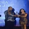 Bupati Raja Ampat Raih Penghargaan Pemimpin Paling Inovatif dalam Pelayanan Publik pada Indonesia Future Figure Award 2025