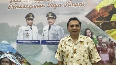 Ket: Plt. Kepala BPMK Raja Ampat, Drs. Syaiful Sangaji/dok.RajaAmpatNews
