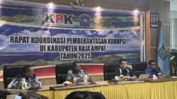 Rapat Koordinasi Pemberantasan Korupsi di Kabupaten Raja Ampat Tahun 2025 yang di hadiri Ketua Satgas Pencegahan KPK Wilayah Timur, Dian Patria, beserta tim KPK /Foto: RajaAmpatNews
