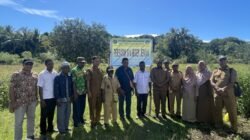 Bupati Raja Ampat Kunjungi lokasi persiapan Pembangunan SMA Persiapan di Kampung Jefman Barat-Salawati Utara, Selasa 29 Juli 2025/Foto: Petrus Rabu