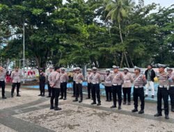 Polres Raja Ampat Kawal Sukseskan Lomba Gerak Jalan Kreasi HUT ke-80 RI