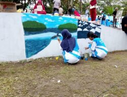 Anak-Anak Antusias Ikuti Lomba Menggambar di Festival Jejak Raja 2025 di Waisai