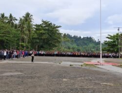 Bupati Raja Ampat Tekankan Disiplin ASN dan Kebersihan Kota dalam Apel Pagi di WTC