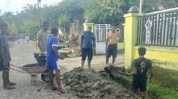 Warga Perumahan Kobeoser Kerja Bakti Bersihkan Drainase Pasca Banjir