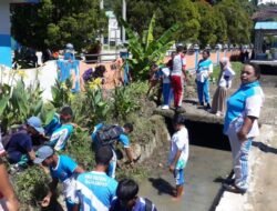 Karang Taruna dan Siswa SMA Negeri 1 Raja Ampat Gelar Aksi Bersih Lingkungan di Waisai