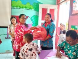 Pemkab Raja Ampat Berikan Perlengkapan Sekolah Gratis bagi Siswa Baru SDN 25 Moko Waisai