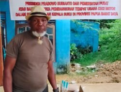 Kepala Suku Maya Matius Samagita Terima Bantuan Peralatan Cuci Motor Dari Presiden Prabowo