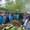 Ribuan Warga Padati Pantai WTC Hadiri Pembukaan Festival Gemar Ikan dan Pesona Raja Ampat 2025