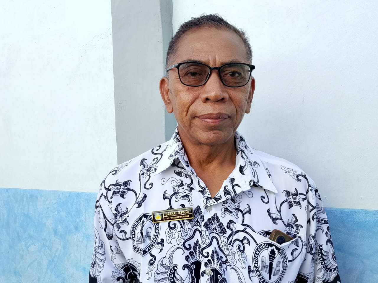 Ket: Ketua PGRI Kabupaten Raja Ampat, Baenal, S.Pd., Gr, /Foto: Dok. RajaAmpatNews