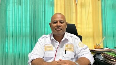 Ket: Pelaksana Tugas (Plt) Kepala Dinas PUPR Raja Ampat, Dr. Maurits Rumfaker/Foto: Petrus Rabu/RajaAmpatNews