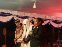 Doa Lintas Agama Warnai Malam Pelepasan Tahun 2025 di Waisai