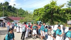 Sekolah Dipalang Lagi, Ratusan Siswa SMPN 14 Raja Ampat Terpaksa Dipulangkan