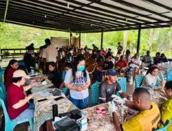 Gereja Katolik Gandeng RSUD Raja Ampat Gelar Sosialisasi dan Pengobatan Gratis,  Puluhan Umat Periksa Kolesterol hingga Gigi
