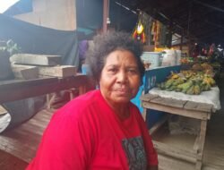 Pedagang Pasar Snonbukor Keluhkan Sepinya Pembeli, Harap Penataan Pasar Segera Diselesaikan