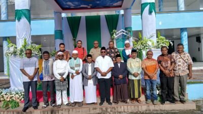 Khutbah Idul Fitri di Waisai: Hasan Makasar Ajak Umat Bangun Jembatan Kasih dan Jaga Alam Raja Ampat