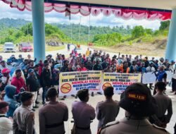 Ratusan Pengemudi Lokal Geruduk DPRK Raja Ampat, Tolak Operasional Maxim di Waisai