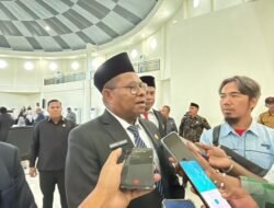 Bupati Raja Ampat Buka Suara Soal Polemik Maxim, Tekankan Keputusan di Tangan Masyarakat