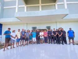 Wujud Kepedulian, Brimob Raja Ampat Gelar Bakti Sosial di Gereja GKI Tasik Tiberias