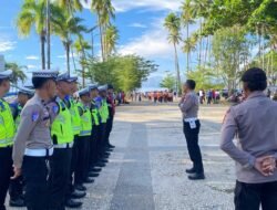 Polres Raja Ampat Kerahkan Puluhan Personel Amankan Lomba Gerak Jalan HUT ke-23 Kabupaten Raja Ampat