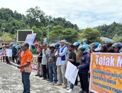 Ratusan Sopir dan Ojek Lokal Datangi Kantor Bupati, Tolak Operasional Maxim di Raja Ampat
