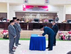 DPRK Raja Ampat Resmi Terima LKPJ Bupati 2025, Lima Fraksi Beri Catatan dan Rekomendasi