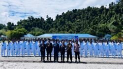 Bupati Raja Ampat Lantik dan Kukuhkan Kepala Kampung Se-Raja Ampat, Tekankan Kepemimpinan Dekat Dengan Rakyat