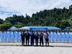Bupati Raja Ampat Lantik dan Kukuhkan Kepala Kampung Se-Raja Ampat, Tekankan Kepemimpinan Dekat Dengan Rakyat