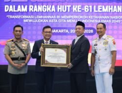 Menteri Nusron Serahkan Sertipikat Aset Lemhannas RI, Perkuat Kepastian Hukum untuk Ketahanan Nasional