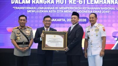 Menteri Nusron Serahkan Sertipikat Aset Lemhannas RI, Perkuat Kepastian Hukum untuk Ketahanan Nasional