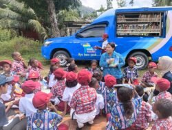 Ketua TP PKK Raja Ampat Ajak Orang Tua Lindungi Anak dari Dampak Negatif Gawai dan Pastikan Tetap Bersekolah