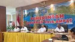 Bupati Raja Ampat Tekankan Disiplin dan Pelayanan Prima kepada Kepala Distrik dan Lurah yang Baru Dilantik