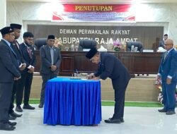 Lima Fraksi DPRK Raja Ampat Setujui Ranperda LKPD 2025, Soroti Dana Otsus hingga Pelayanan Publik